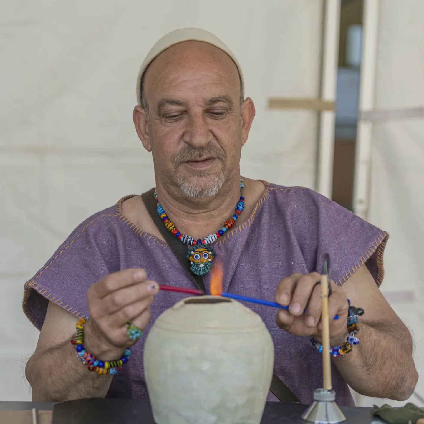 Manolo Muñoz Cuenca, Artesano e investigador